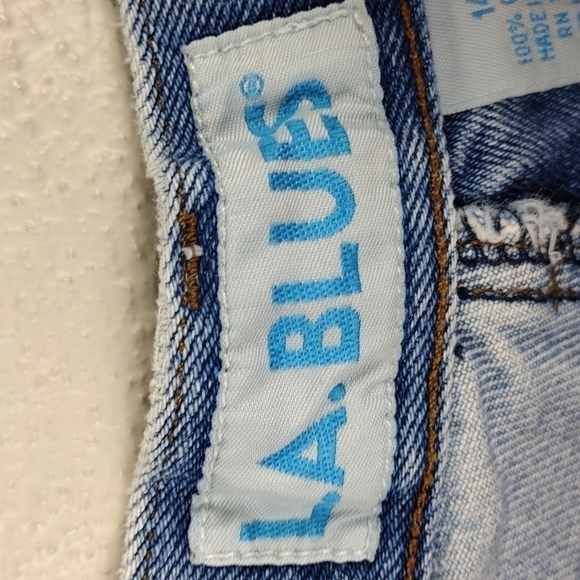 L.A. Blues Vintage Blue Medium Wash Two Tone High Rise Five Pocket Jean Short - Picture 6 of 13